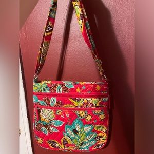 NEW Vera Bradley Triple Zip Hipster in Rumba!